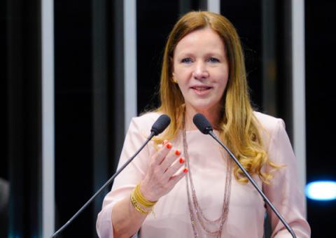  Vanessa defende vacinação de  adolescentes contra HPV